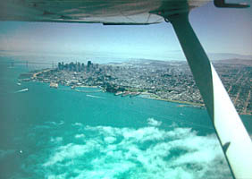 Mit der Cessna über San Francisco, Kalifornien/USA